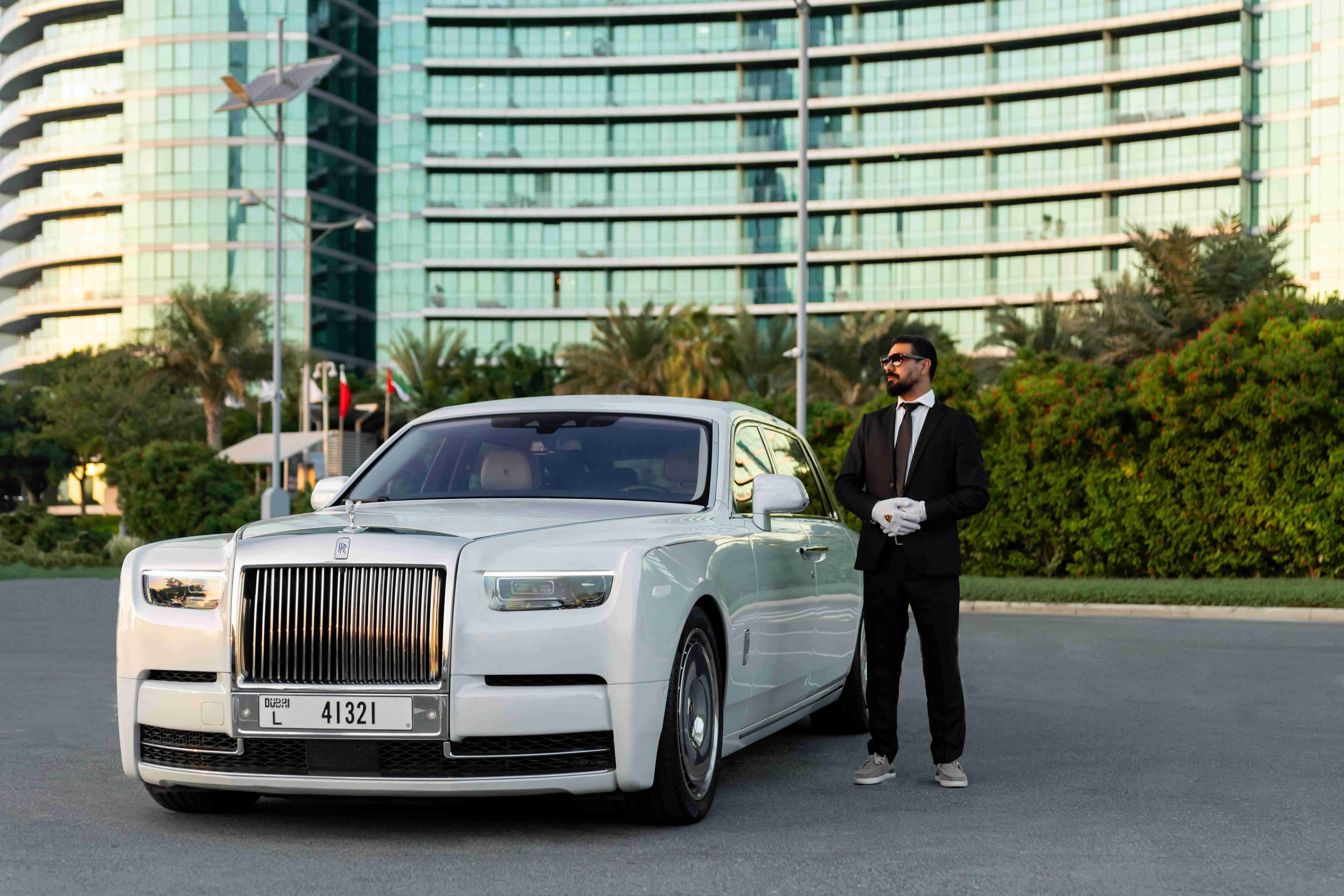 Can You Book a Chauffeur in Dubai on the Same Day?