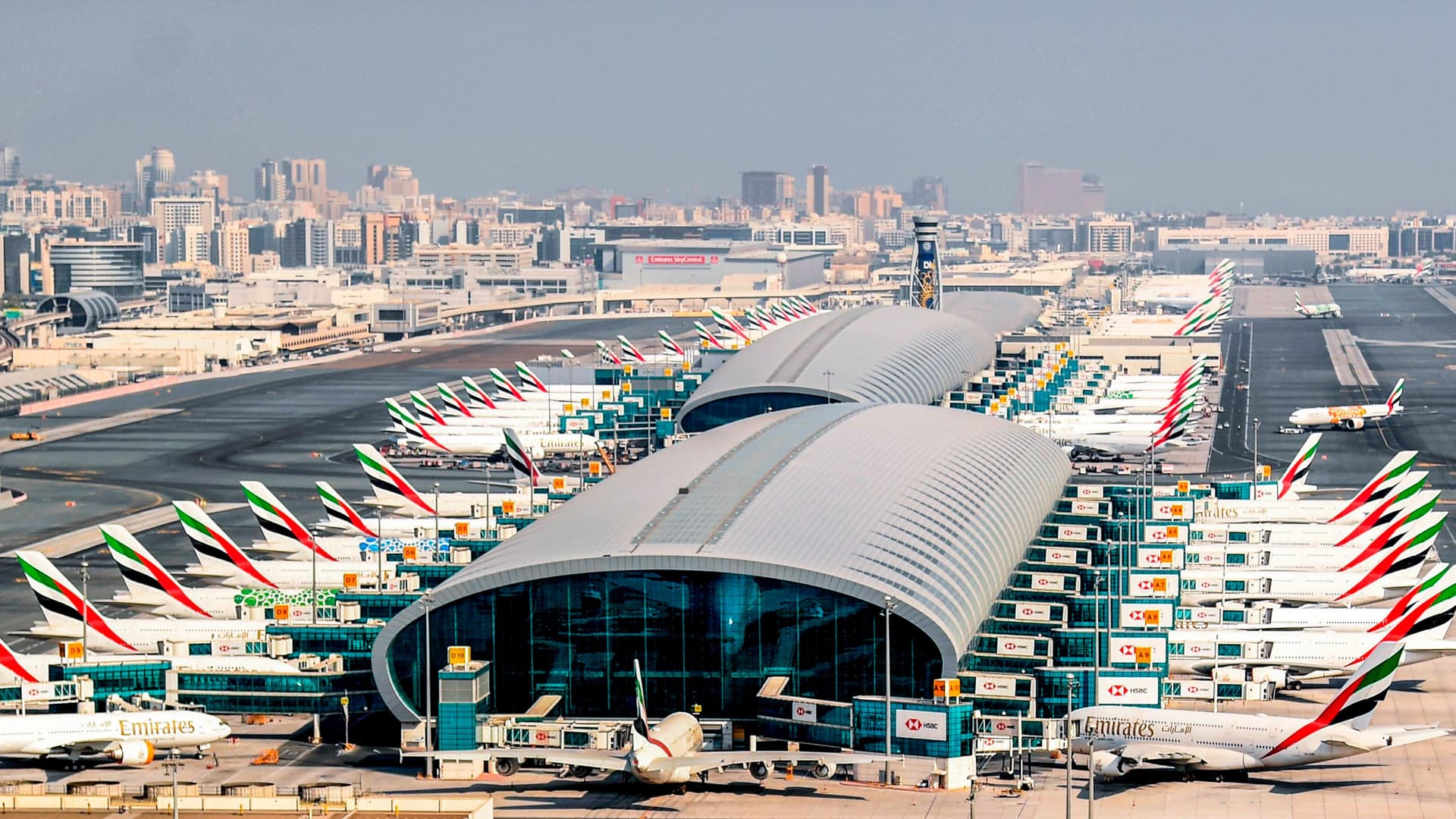 Dubai International Airport (DXB) Limousine Service