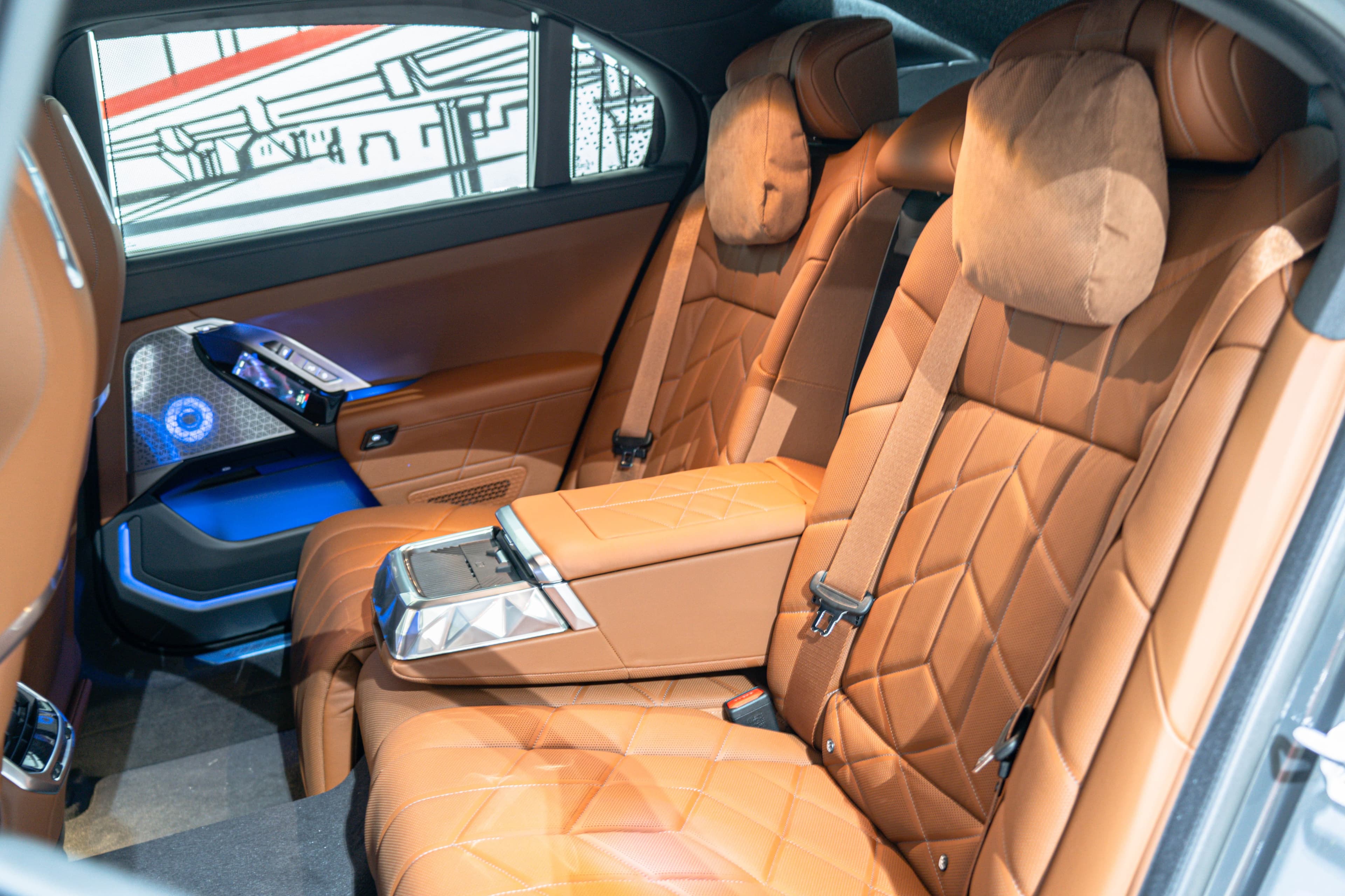 BMW 740i - Image 3