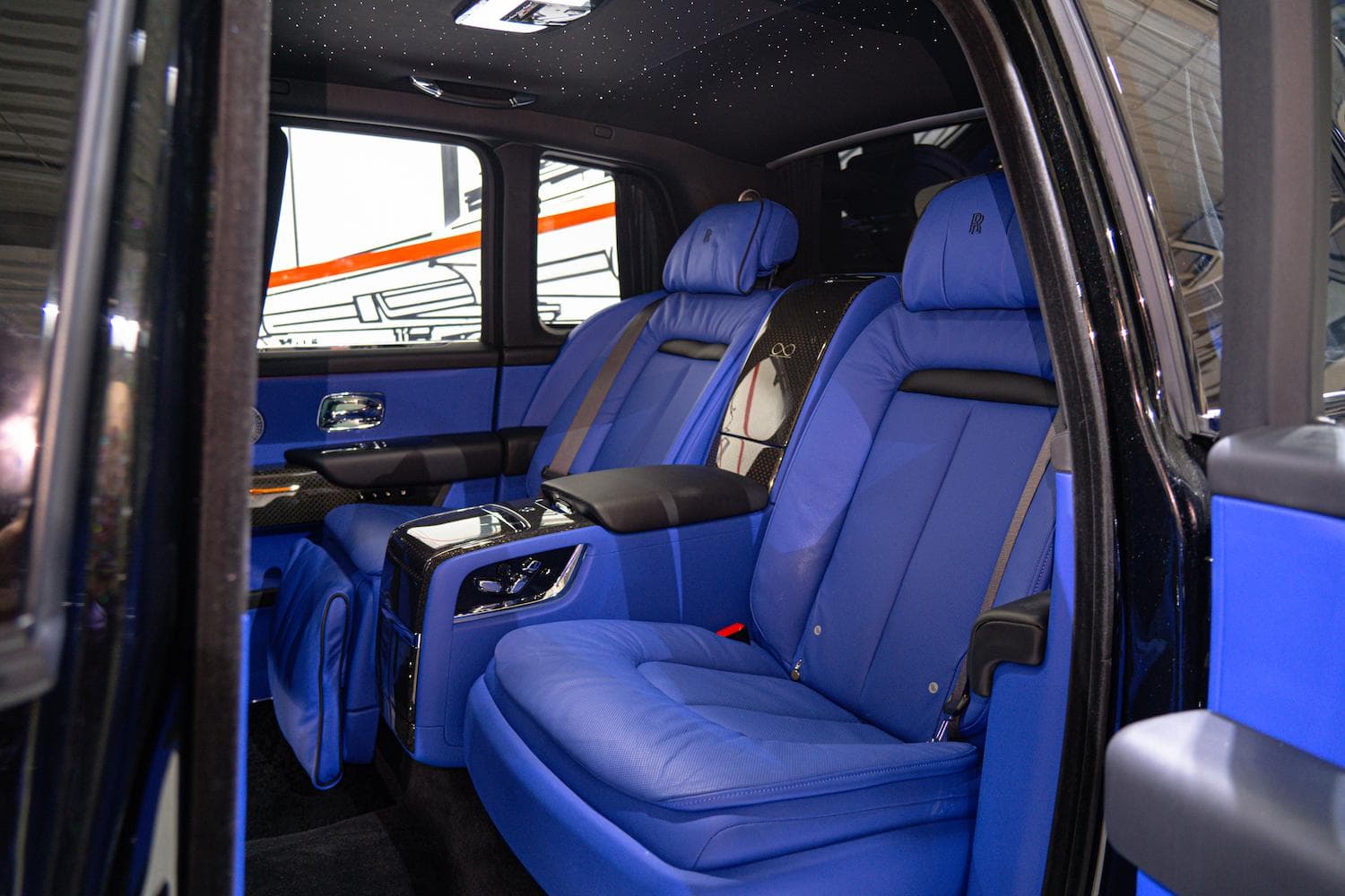 Rolls-Royce Cullinan Black-Badge - Image 2
