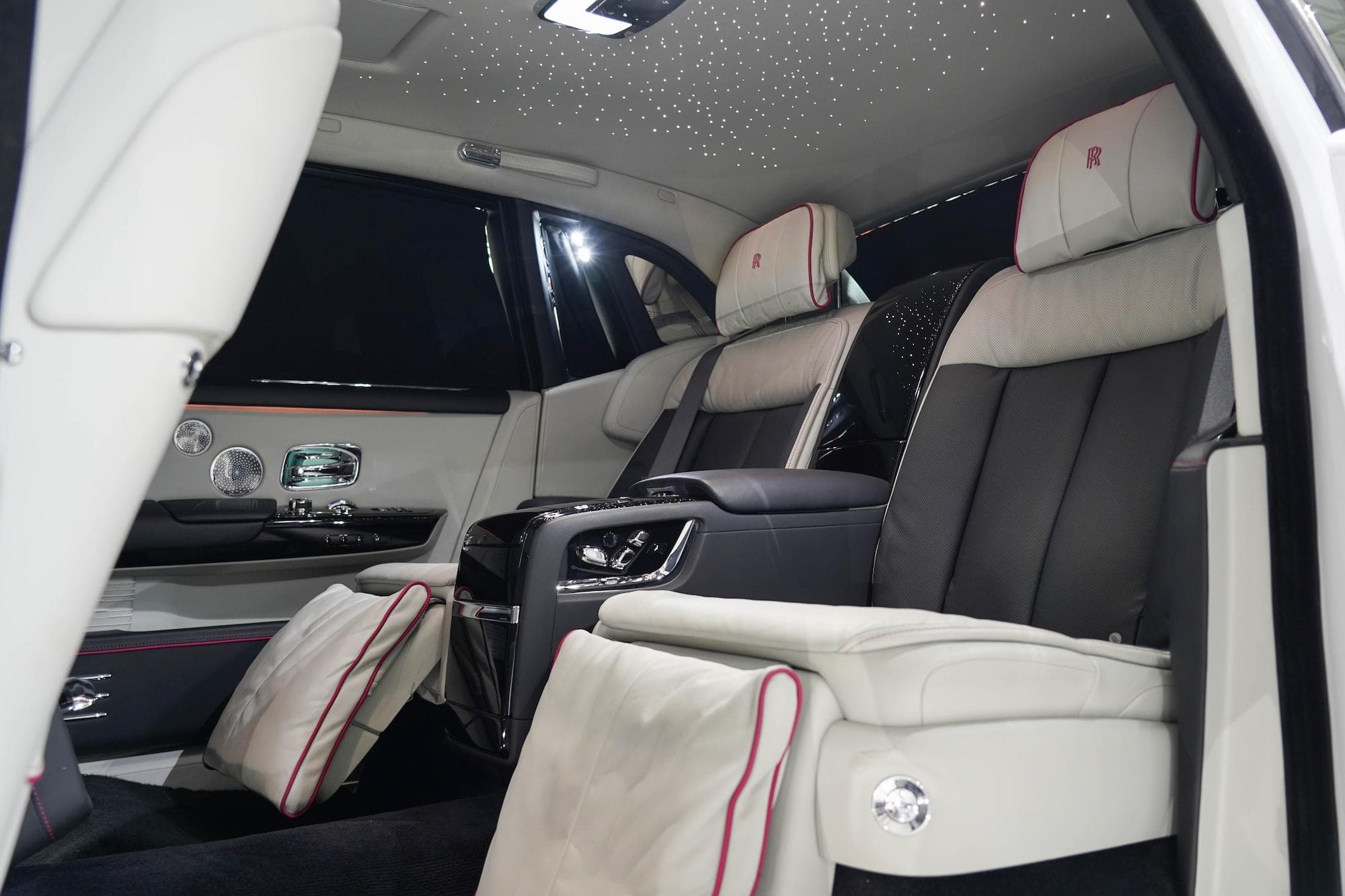 Rolls-Royce Phantom Extended Wheelbase - Image 2