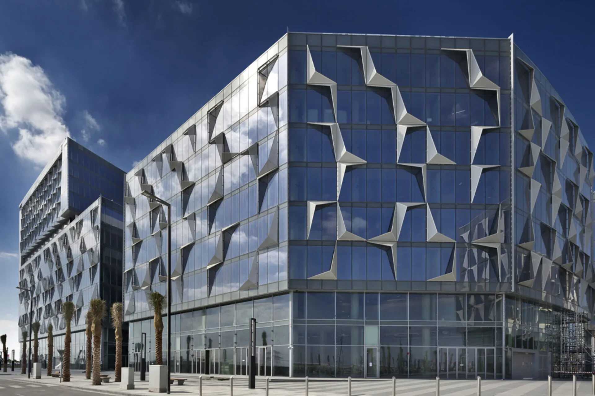 Luxury Limousine Service in Dubai Design District (d3)